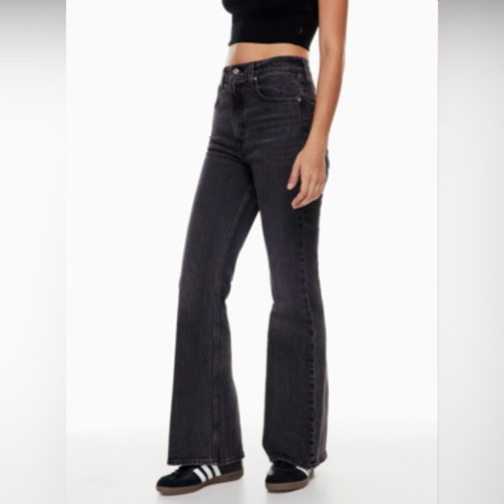 Premium Levis Levi's 70s High Flare Jeans in faded black, Size 28 - Picture 6 of 16